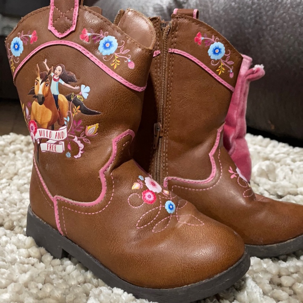 I bought this at Walmart for 20 and selling them for 10